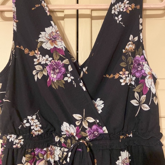 Dress - Picture 2 of 6